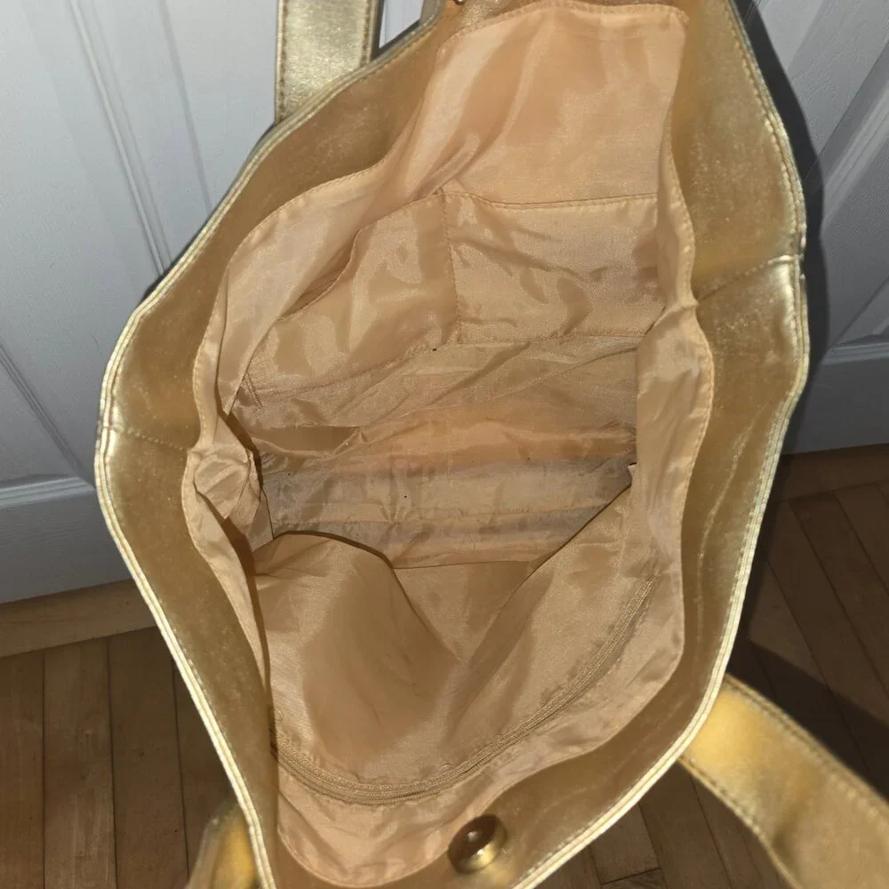 Gold tote bag with sequin detailing - Picture 8 of 10